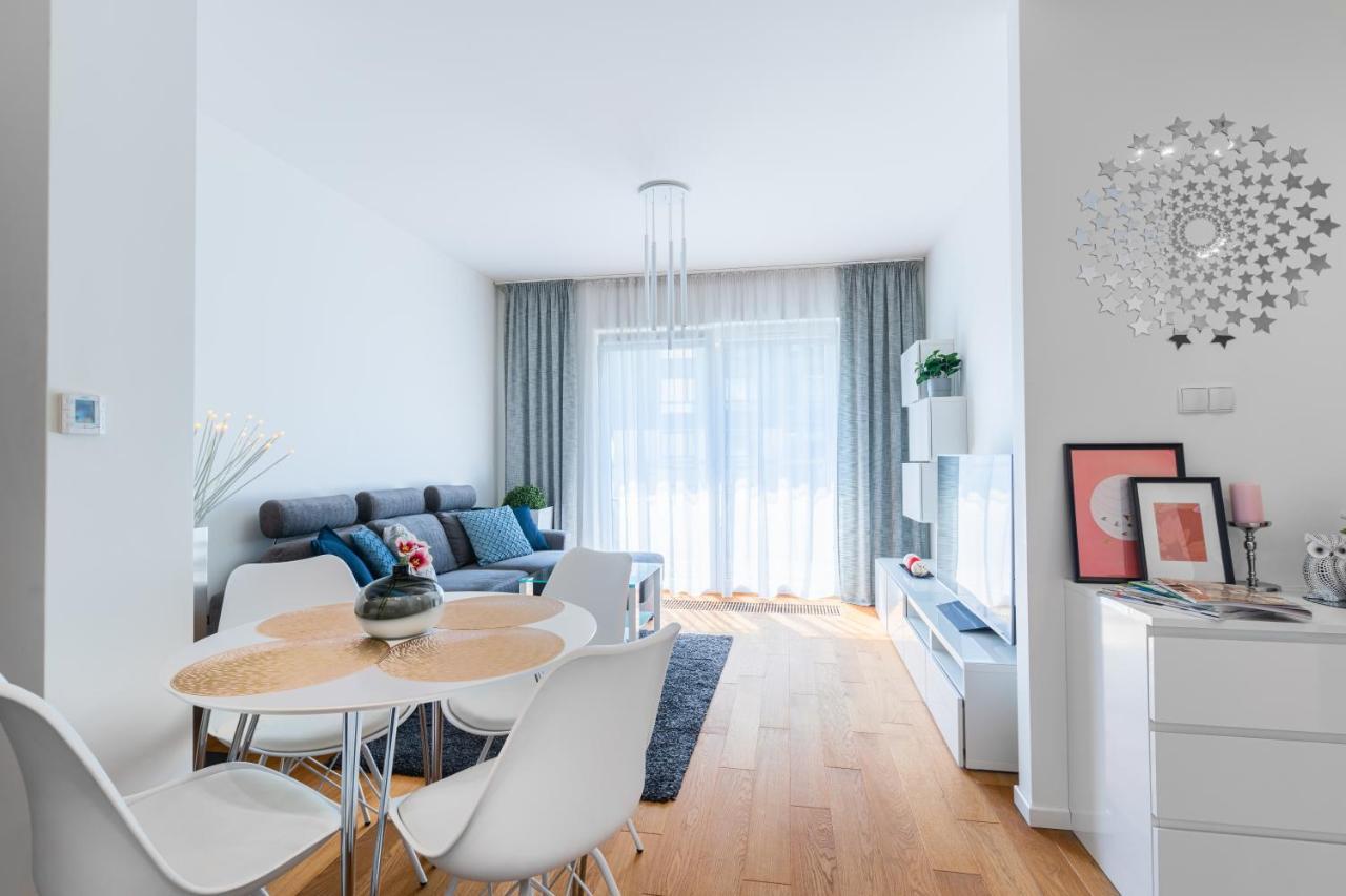 Apartamenty Homely Place Serce Poznania - Stary Rynek - Parking الغرفة الصورة