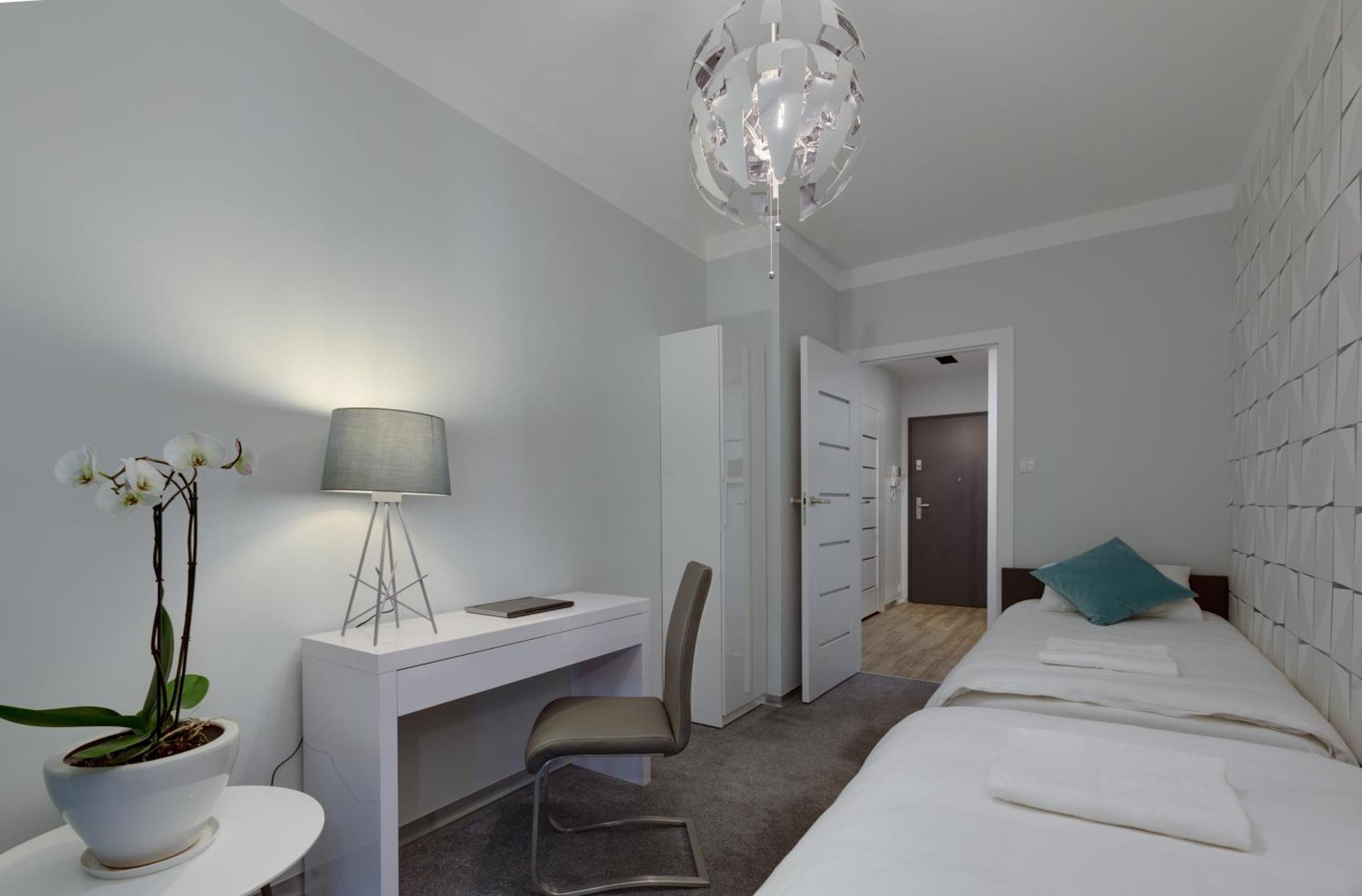 Apartamenty Homely Place Serce Poznania - Stary Rynek - Parking الغرفة الصورة
