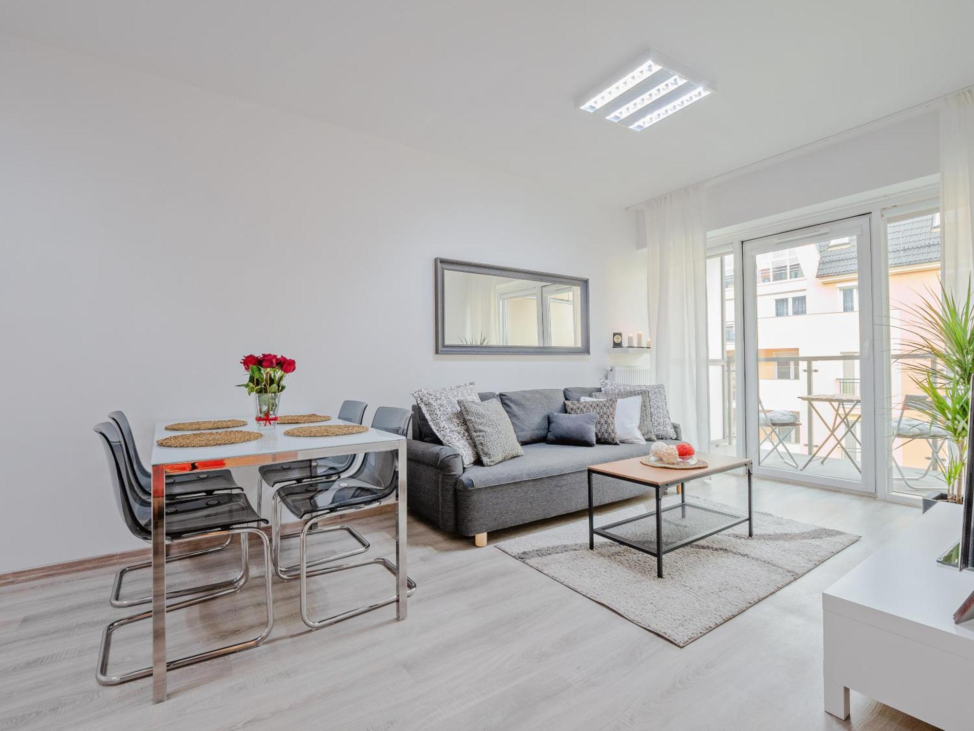 Apartamenty Homely Place Serce Poznania - Stary Rynek - Parking الغرفة الصورة