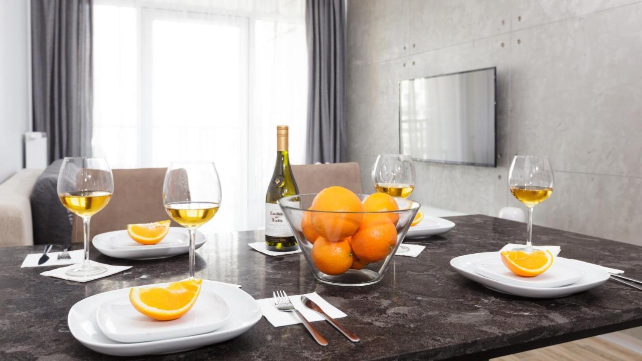 Apartamenty Homely Place Serce Poznania - Stary Rynek - Parking الغرفة الصورة